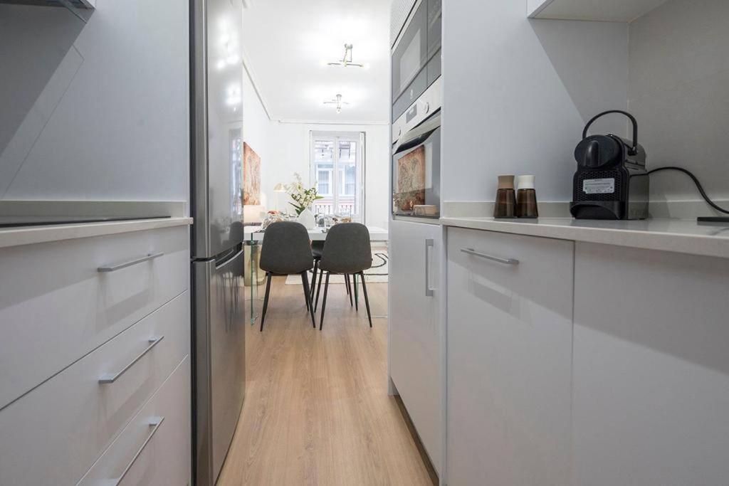 Apartamento De Lujo En Gran Via Apartment Madrid Bagian luar foto